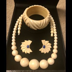 Vintage African Ivory necklace earrings bracelet.